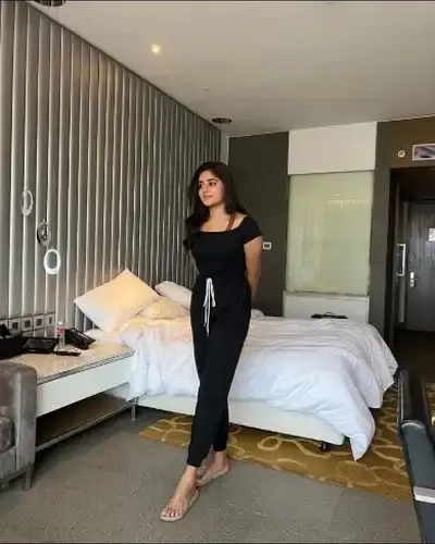 Call Girls Service in Zira